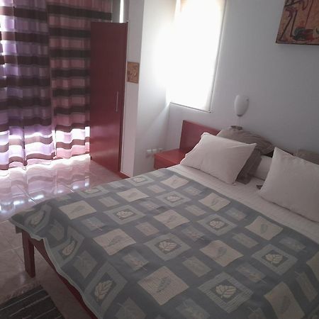 Yria Residencial Bed & Breakfast Porto Novo  Room photo