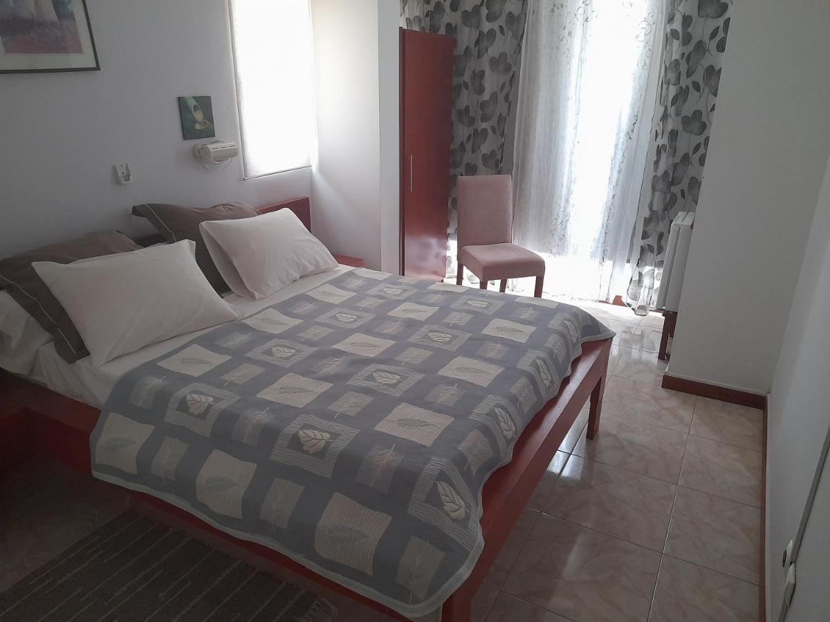 Yria Residencial Bed & Breakfast Porto Novo  Room photo