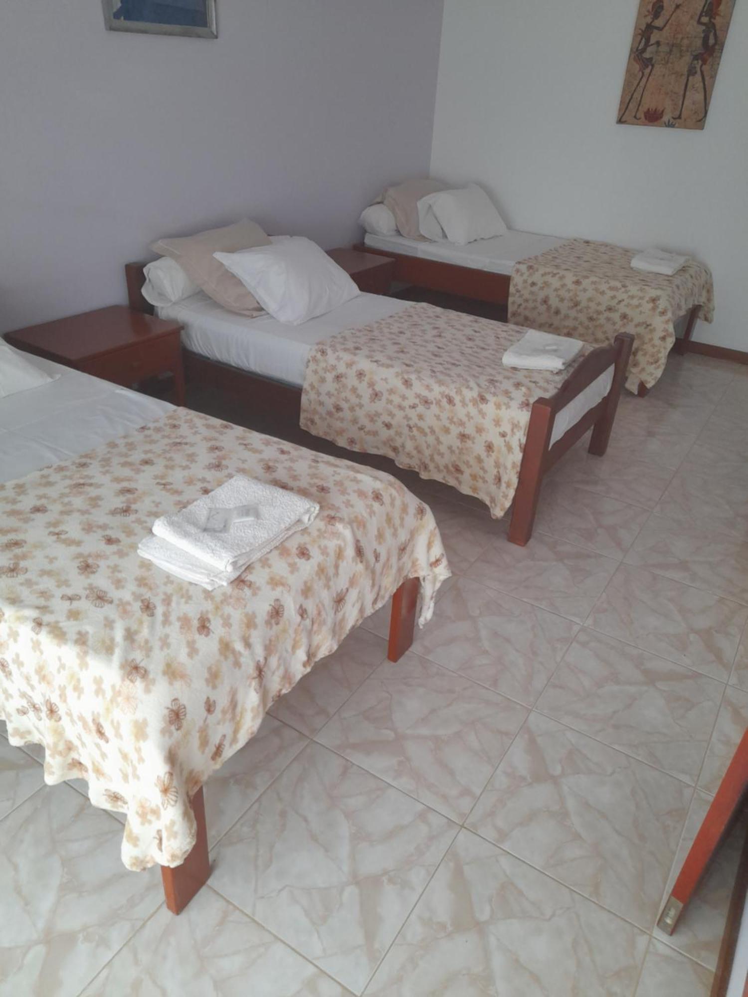 Yria Residencial Bed & Breakfast Porto Novo  Room photo