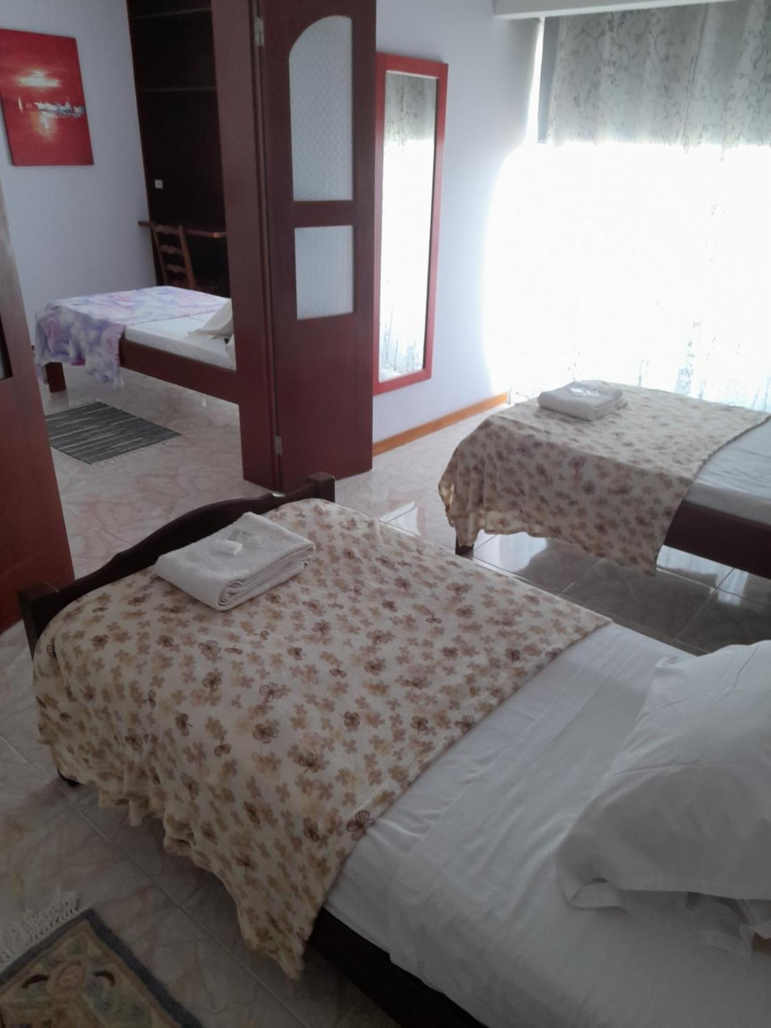 Yria Residencial Bed & Breakfast Porto Novo  Room photo